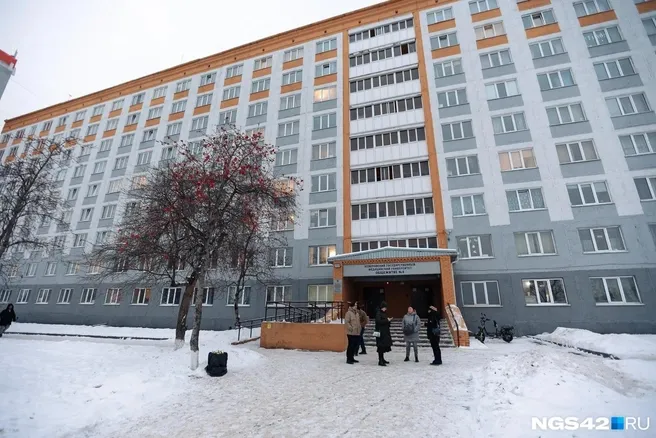 Общежитие КемГМУ затопило во время ремонта кровли