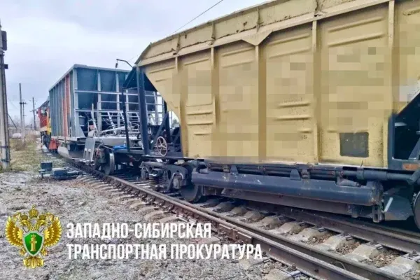 В Мариинске на станции с рельсов сошёл порожний вагон